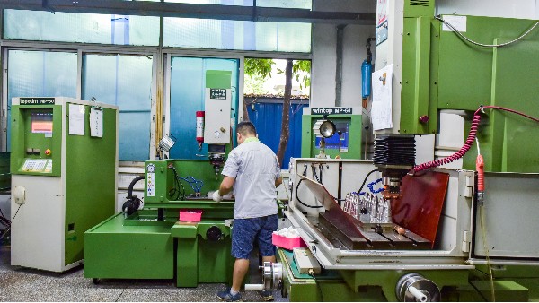 塑膠注塑加工模具表面光澤缺陷怎么辦？