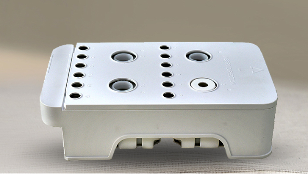 塑膠外殼注塑加工出現(xiàn)脆裂怎么辦？